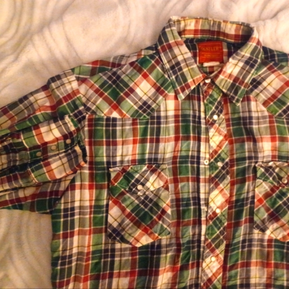 Rustler brand vintage pearl button mens shirt size large with long tails